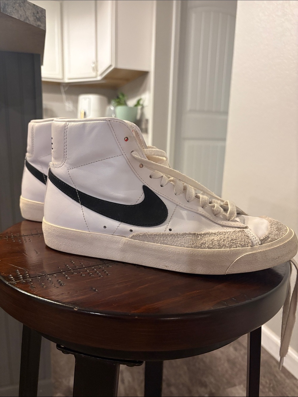 Nike Blazer Mid 77s Womens Shoes